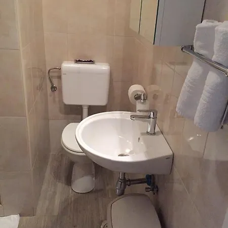 Gof Apartment *